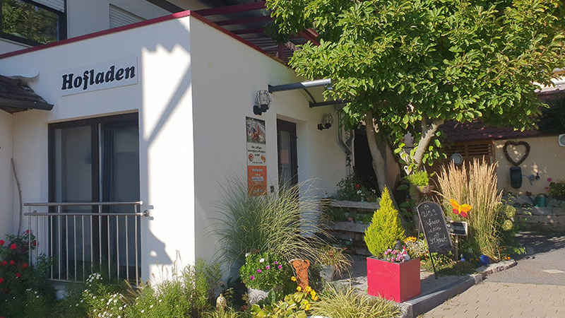 Hofladen-aussen-01